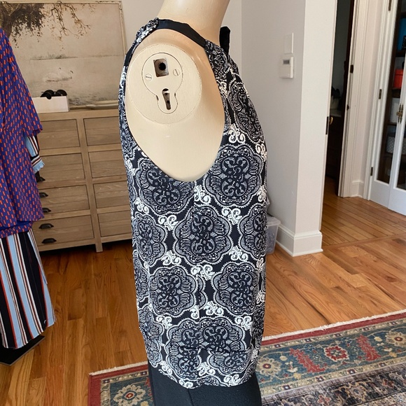 White House Black Market Halter w/Tie‎ - Size L - Picture 5 of 10
